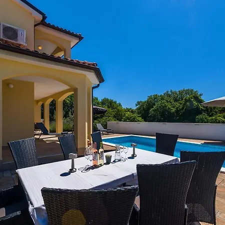Villa Florami *